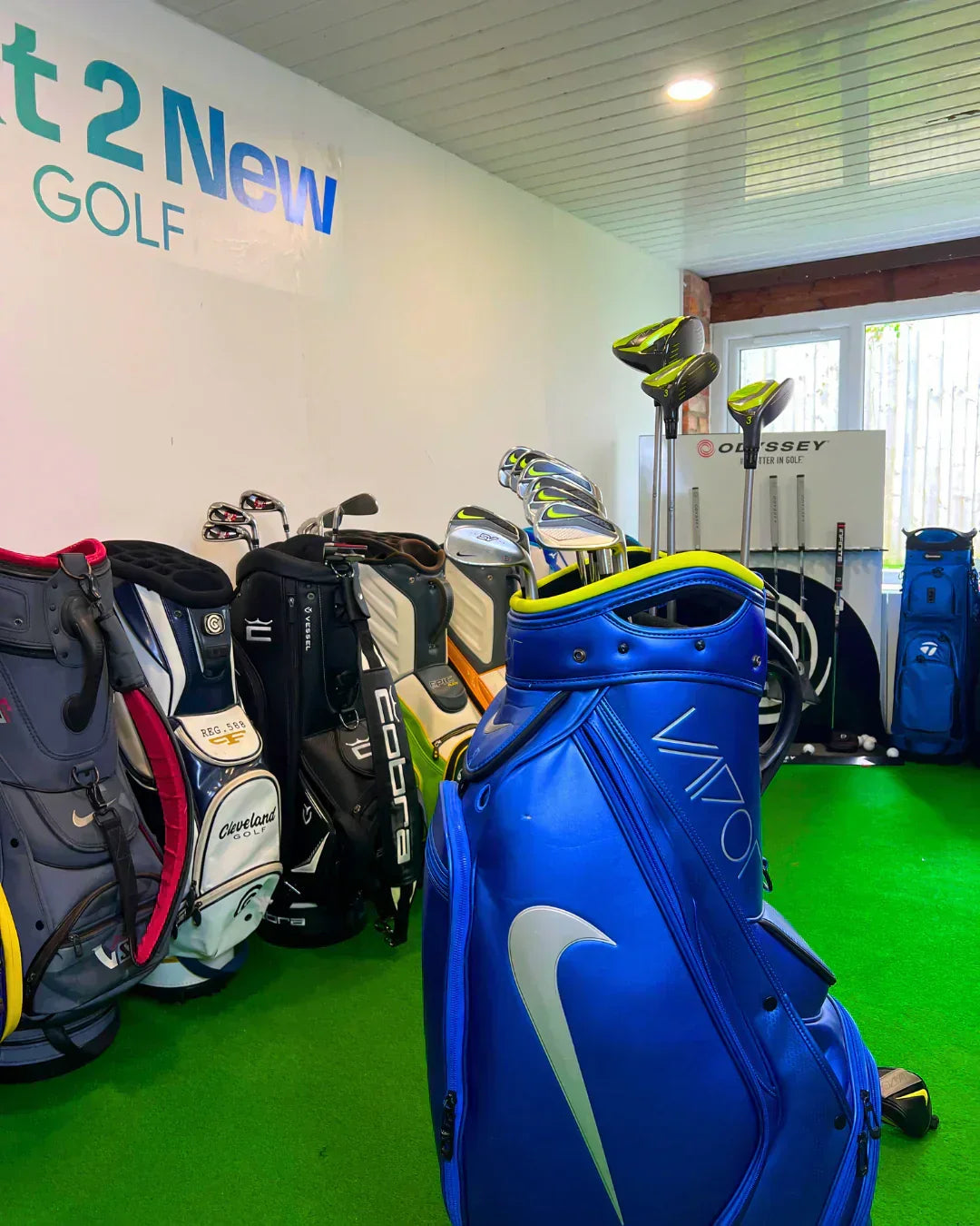 Why Should You Buy a Second-Hand Set of Golf Clubs? | Next2NewGolf